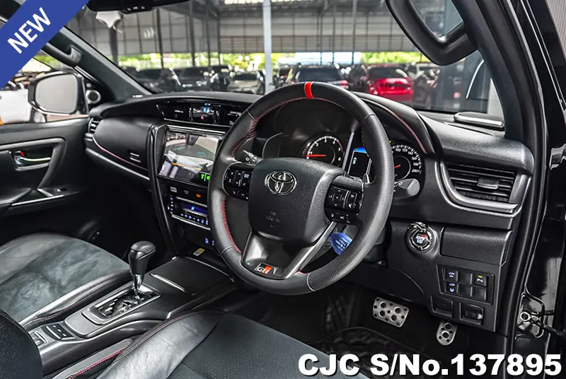 Toyota Fortuner in Black for Sale Image 8