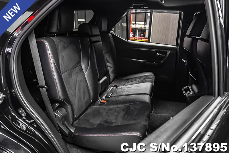 Toyota Fortuner in Black for Sale Image 10