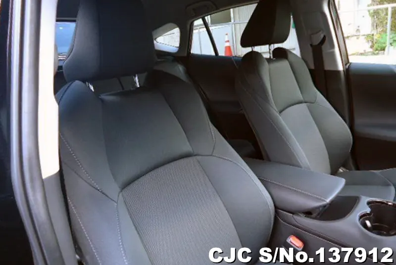 Toyota Harrier in Black for Sale Image 9