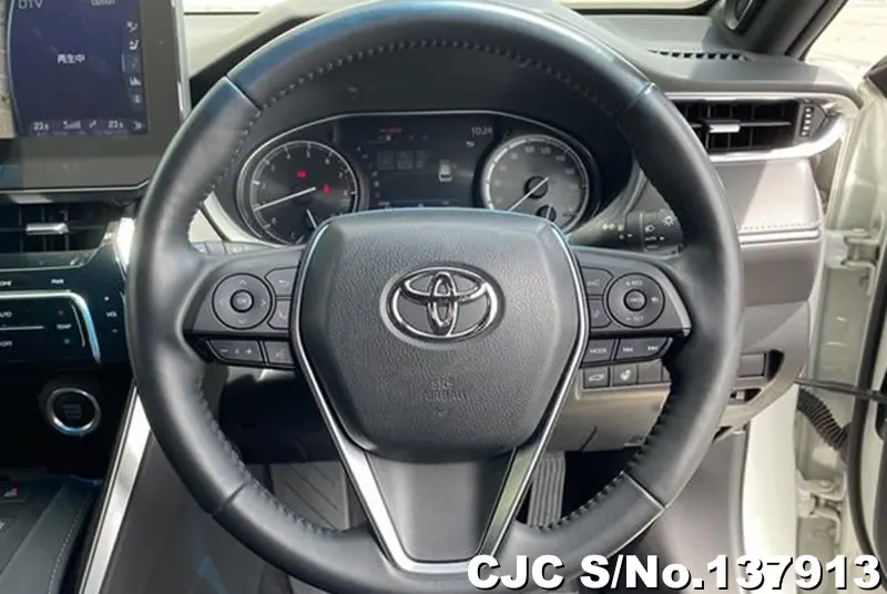 Toyota Harrier in Pearl for Sale Image 2