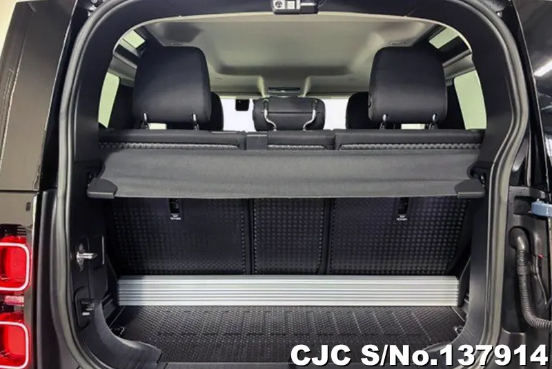 Land Rover Defender in Gray for Sale Image 6