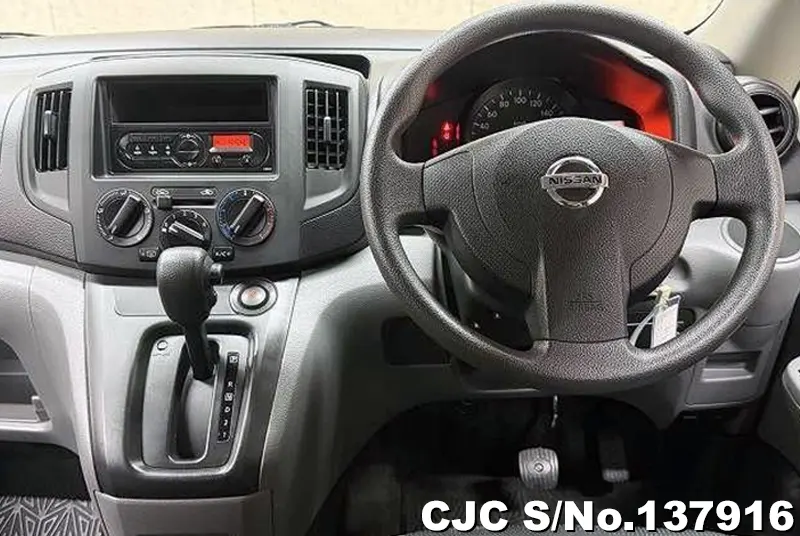 Nissan NV200 in Black for Sale Image 2