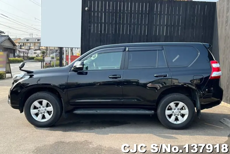 Toyota Land Cruiser Prado in Black for Sale Image 7
