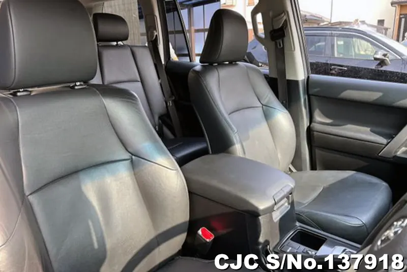 Toyota Land Cruiser Prado in Black for Sale Image 9