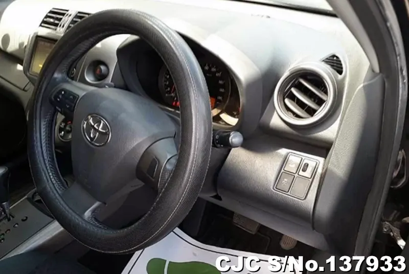 Toyota Vanguard in Black for Sale Image 8