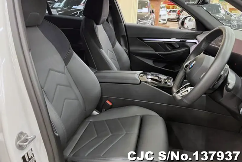 BMW 5 Series in White for Sale Image 4