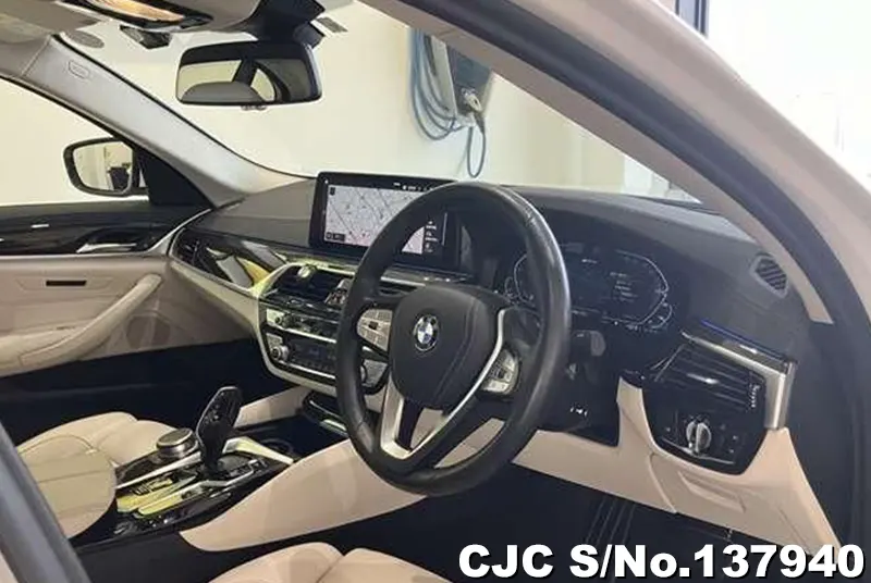 BMW 5 Series in White for Sale Image 4
