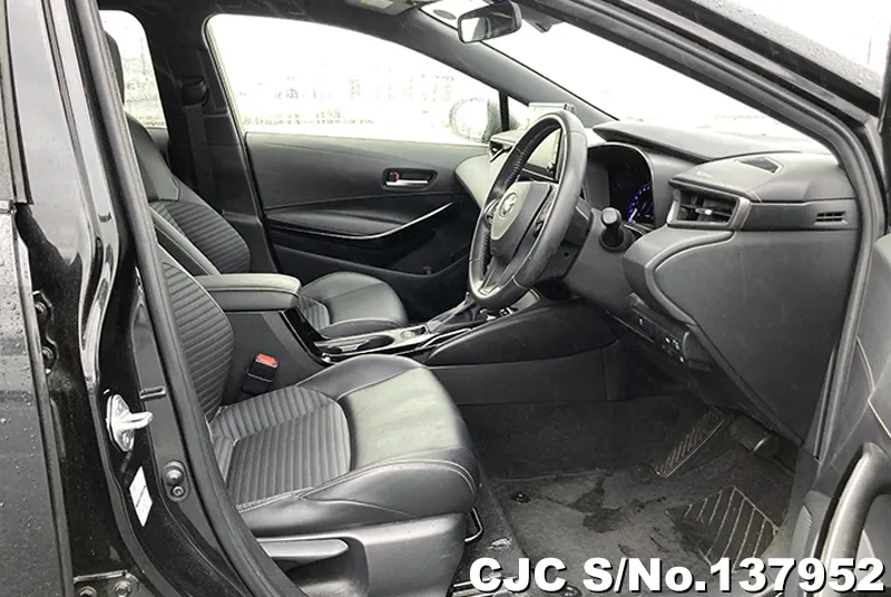 Toyota Corolla Touring in Black for Sale Image 10
