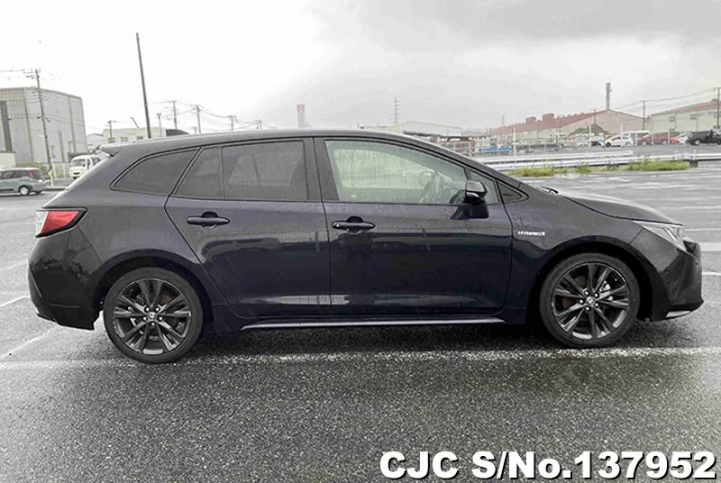 Toyota Corolla Touring in Black for Sale Image 6