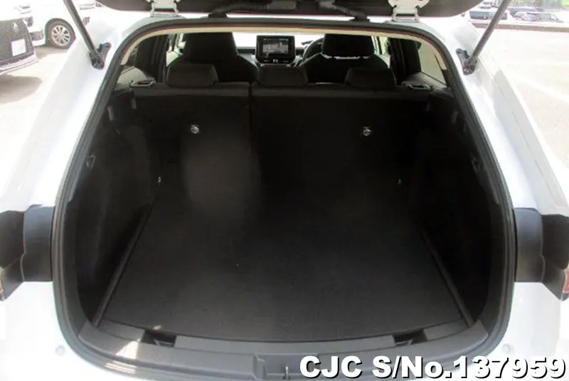 Toyota Corolla Touring in White for Sale Image 7