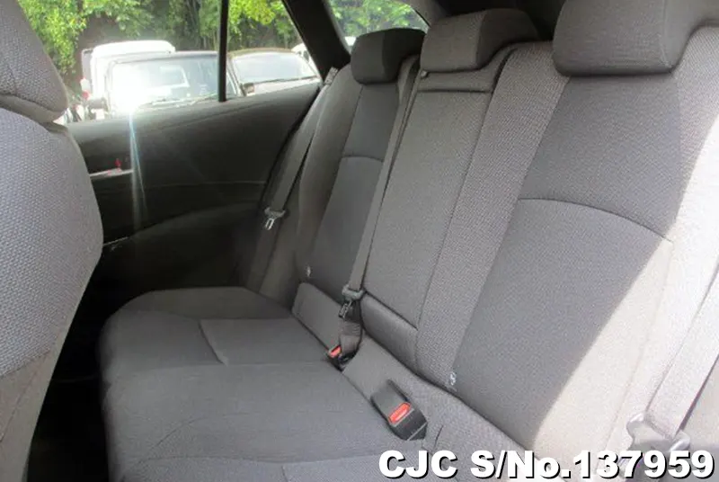 Toyota Corolla Touring in White for Sale Image 9