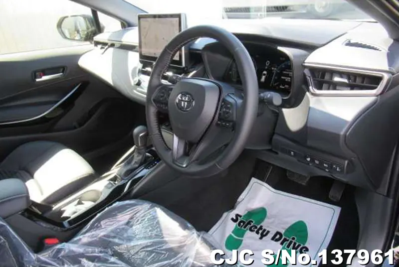 Toyota Corolla Touring in Black for Sale Image 8