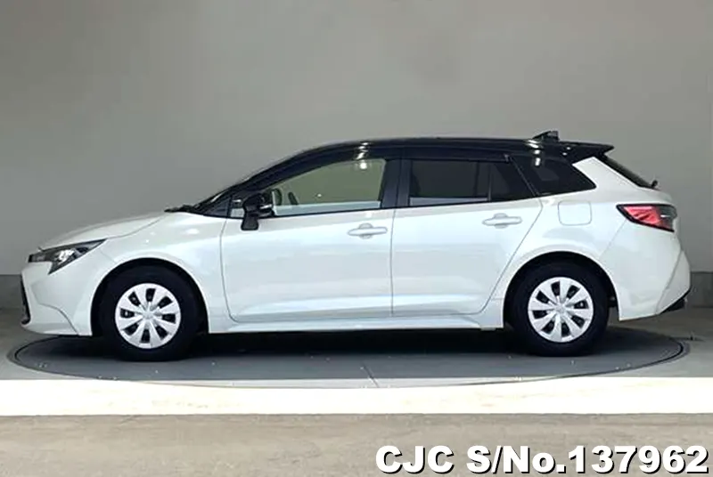 Toyota Corolla Touring in White for Sale Image 7
