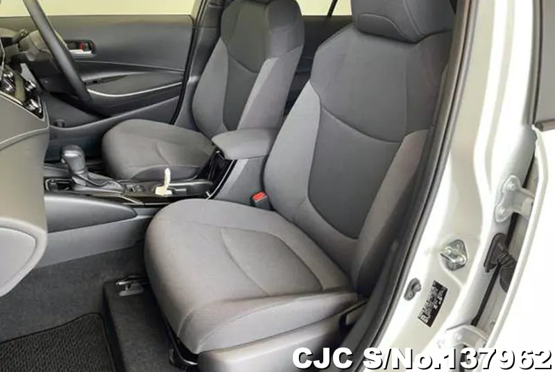 Toyota Corolla Touring in White for Sale Image 9