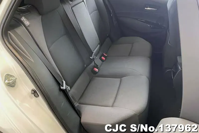 Toyota Corolla Touring in White for Sale Image 10