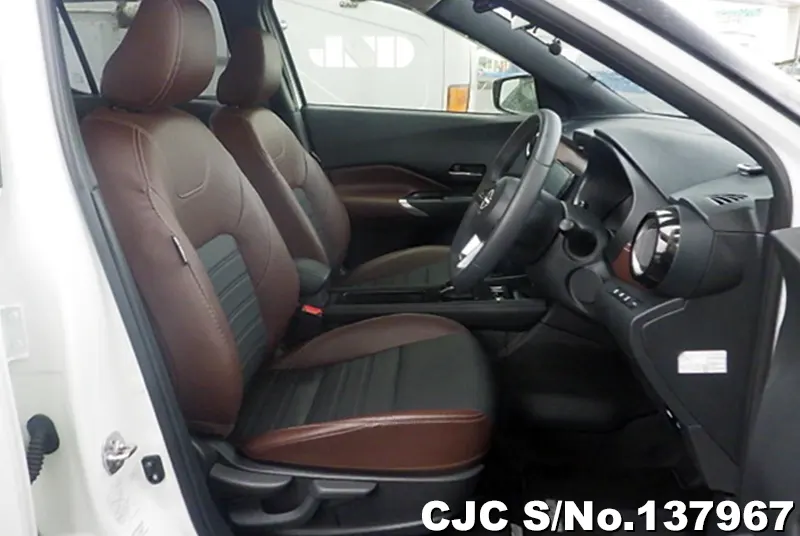 Nissan Kicks in Pearl White for Sale Image 10