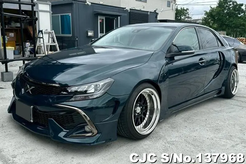 Toyota Mark X in Black for Sale Image 3