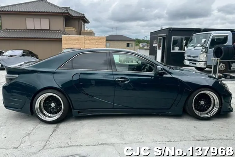 Toyota Mark X in Black for Sale Image 6