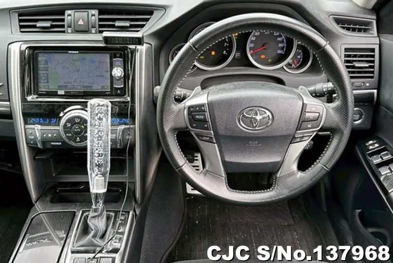 Toyota Mark X in Black for Sale Image 10