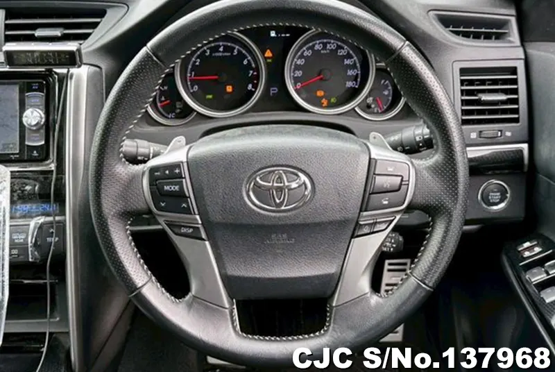 Toyota Mark X in Black for Sale Image 13