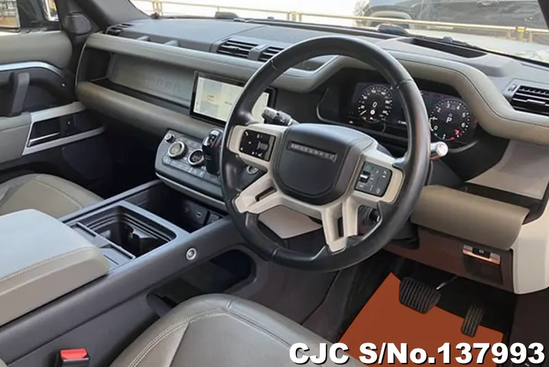 Land Rover Defender in Gun Metallic for Sale Image 10