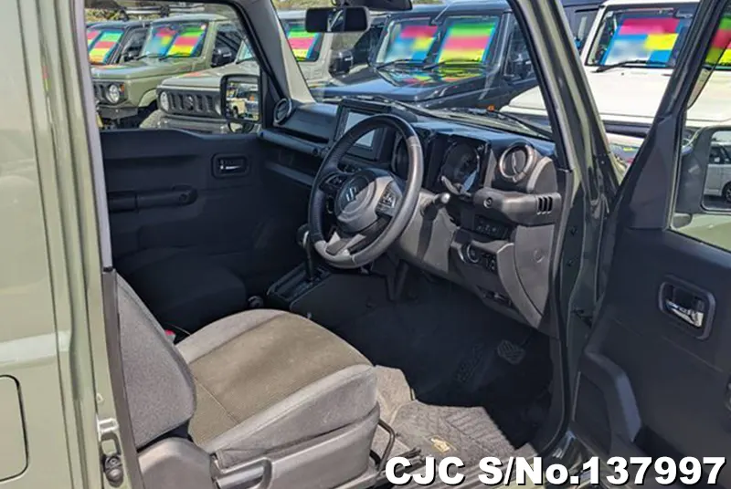 Suzuki Jimny in Green for Sale Image 10