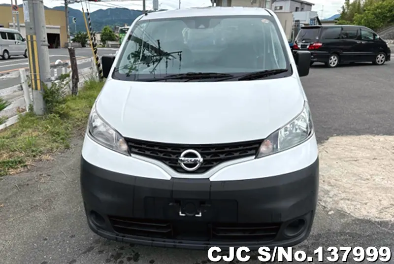 Nissan NV200 in White for Sale Image 2
