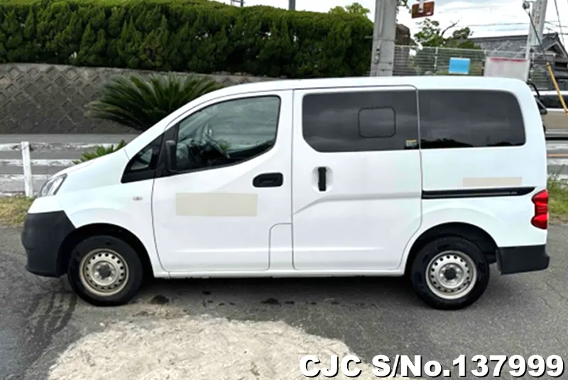 Nissan NV200 in White for Sale Image 4