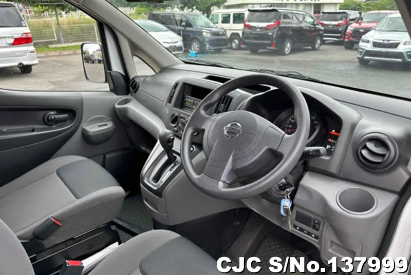 Nissan NV200 in White for Sale Image 5