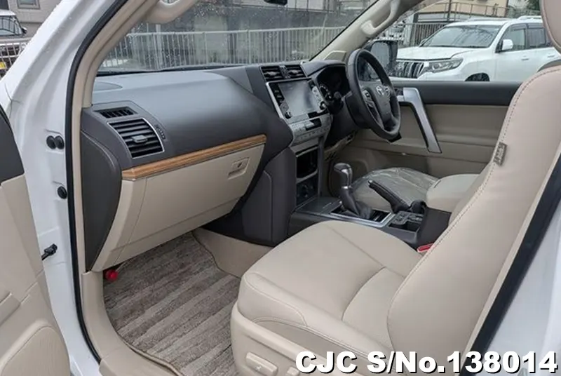 Toyota Land Cruiser Prado in Pearl for Sale Image 10