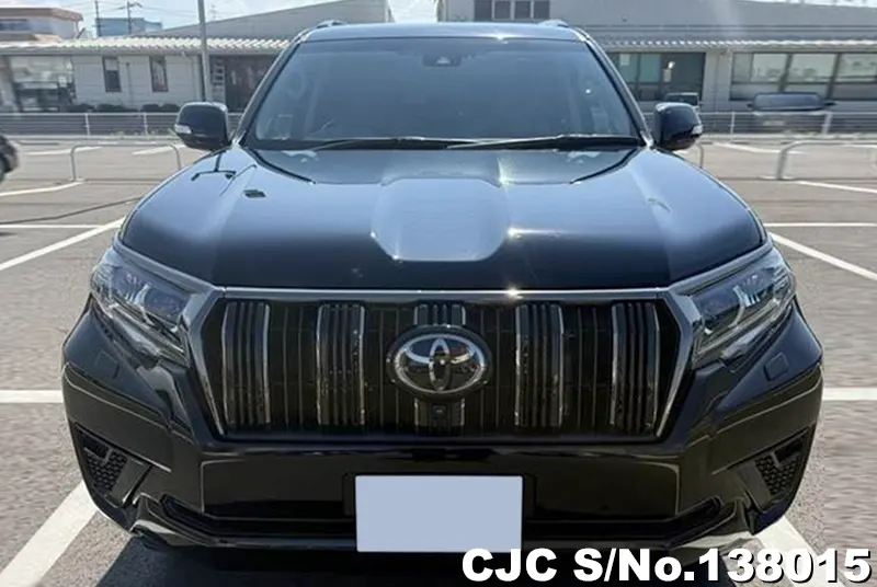 Toyota Land Cruiser Prado in Black for Sale Image 4