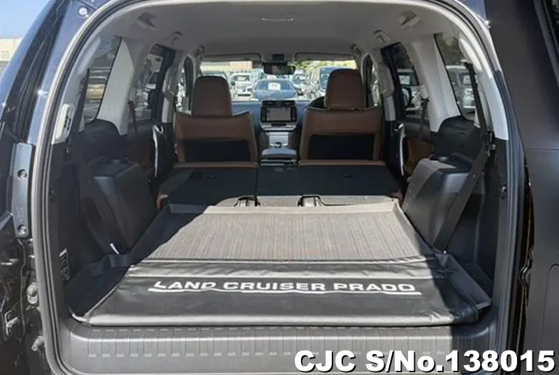 Toyota Land Cruiser Prado in Black for Sale Image 8