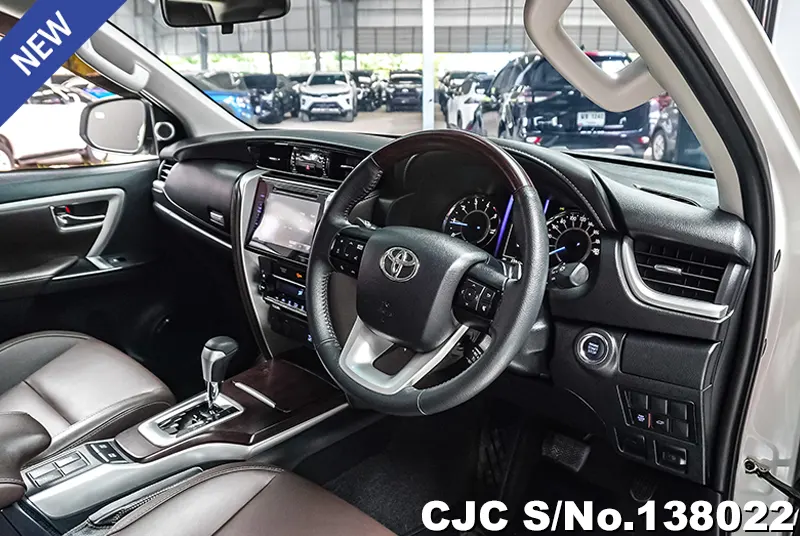 Toyota Fortuner in White for Sale Image 8