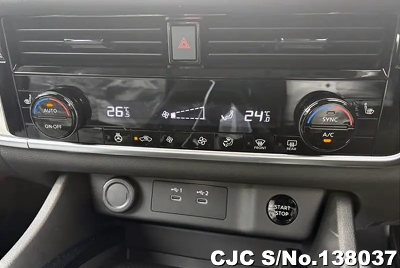 Nissan X-Trail in Pearl for Sale Image 8