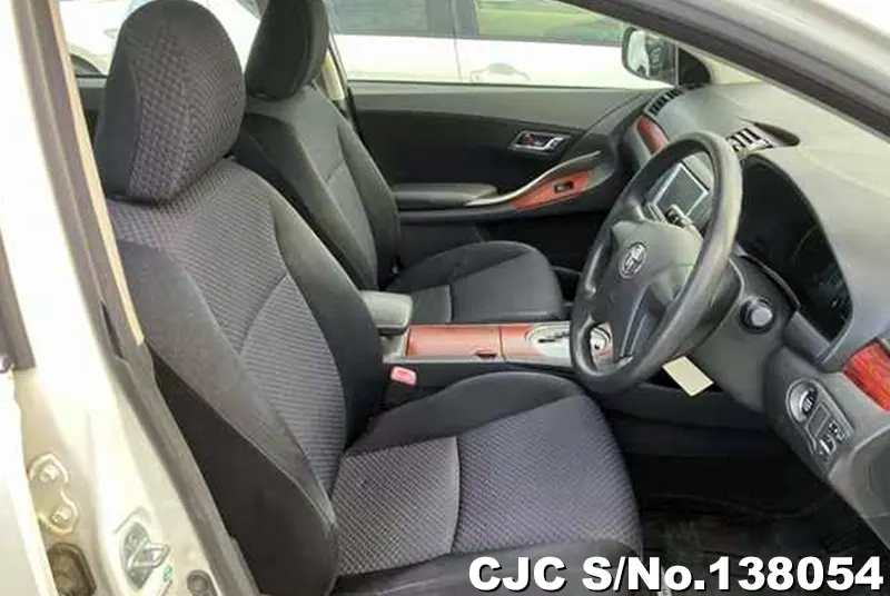 Toyota Premio in White for Sale Image 5
