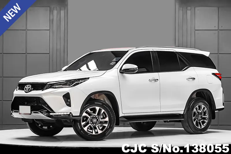 Toyota Fortuner in White for Sale Image 3