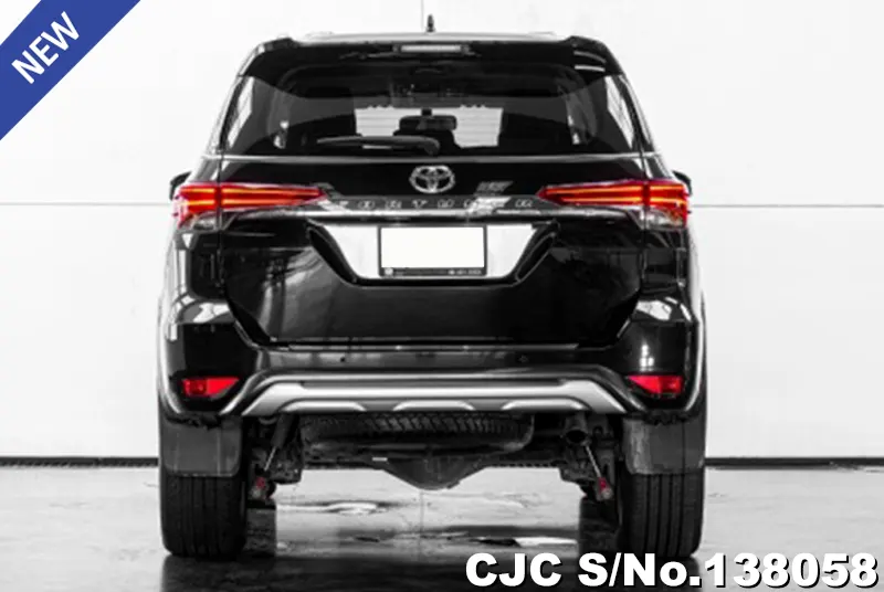 Toyota Fortuner in Black for Sale Image 5