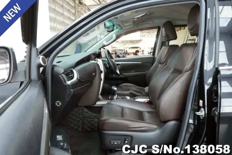 Toyota Fortuner in Black for Sale Image 8