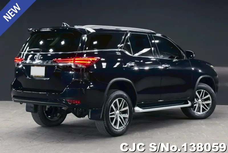 Toyota Fortuner in Black for Sale Image 2