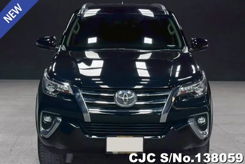 Toyota Fortuner in Black for Sale Image 4