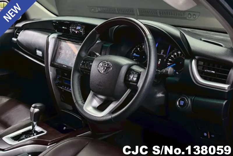 Toyota Fortuner in Black for Sale Image 8