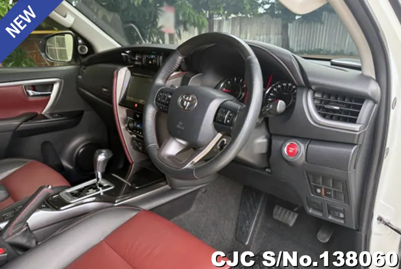 Toyota Fortuner in White for Sale Image 5