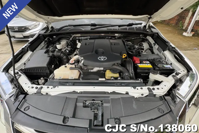 Toyota Fortuner in White for Sale Image 8