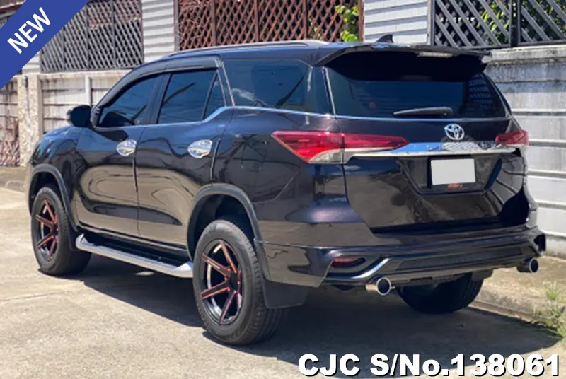 Toyota Fortuner in Brown for Sale Image 1