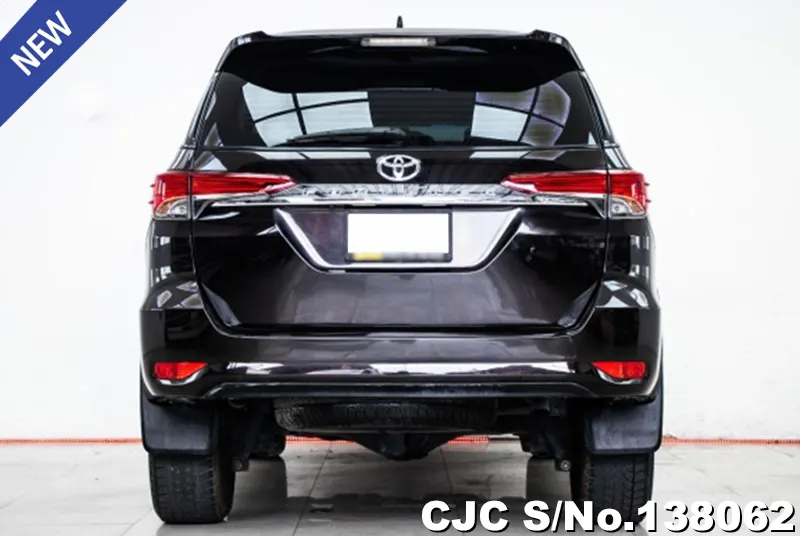Toyota Fortuner in Black for Sale Image 3