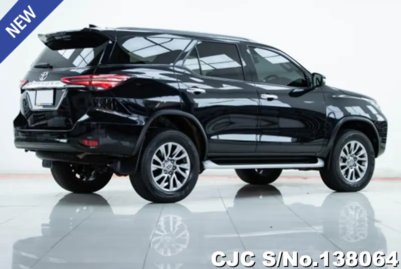 Toyota Fortuner in Black for Sale Image 1