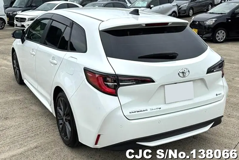 Toyota Corolla Touring in White for Sale Image 1