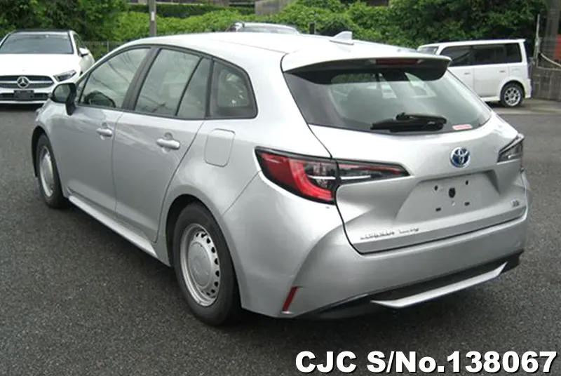 Toyota Corolla Touring in Silver for Sale Image 1
