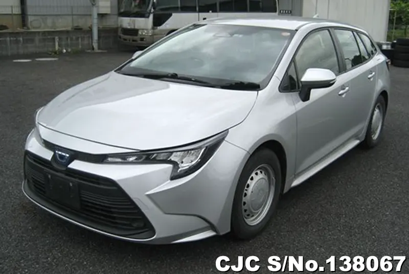 Toyota Corolla Touring in Silver for Sale Image 3