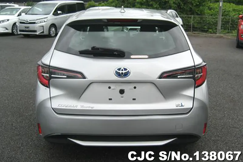 Toyota Corolla Touring in Silver for Sale Image 4